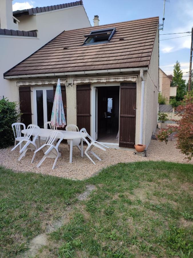 gite abritel Orsay Exterior foto